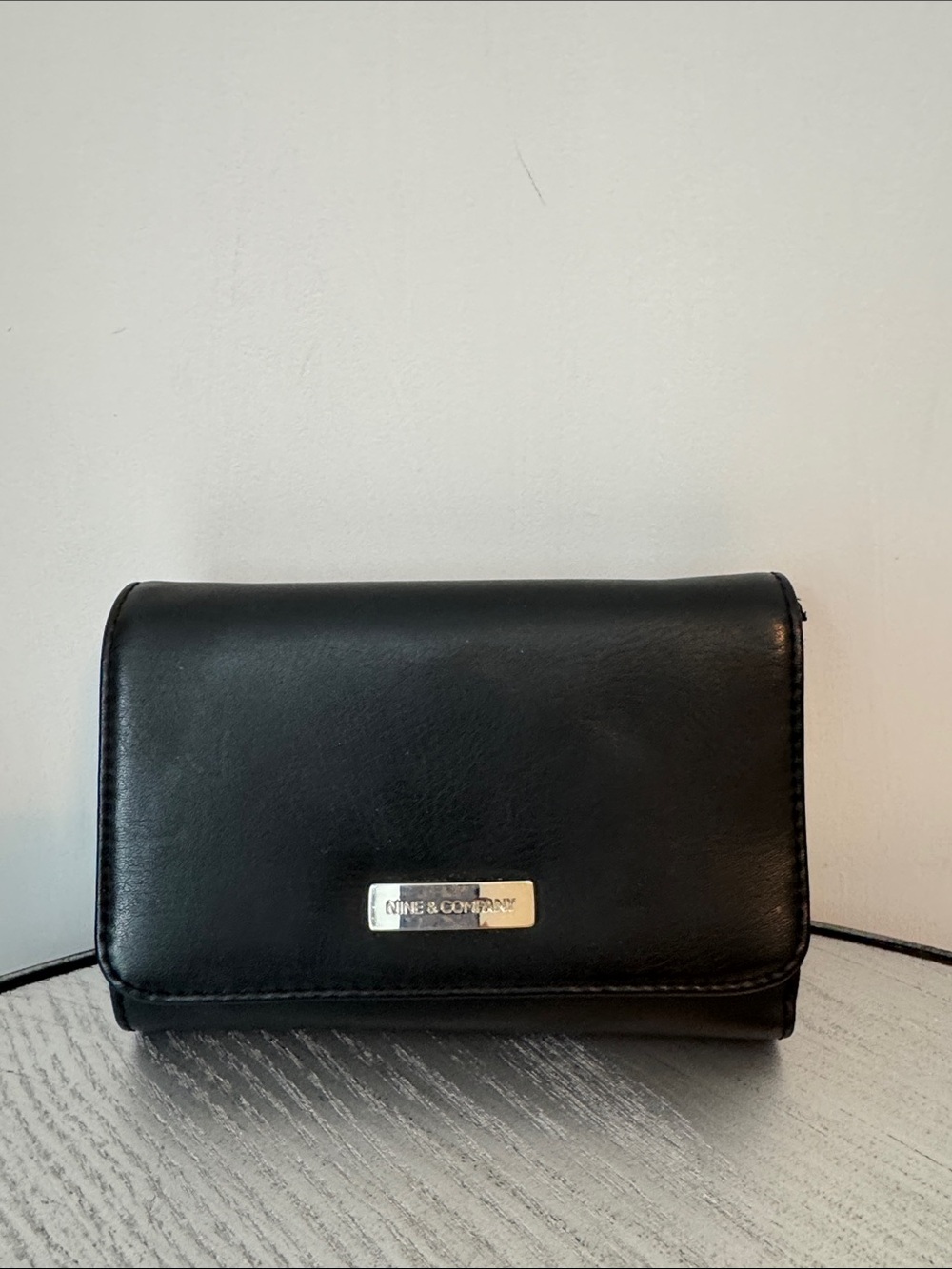 Nine & Co. Black Leather Crossbody Wallet Bag